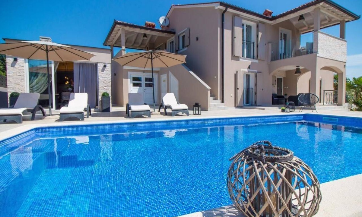 Becici House | Villa Franka by Interhome