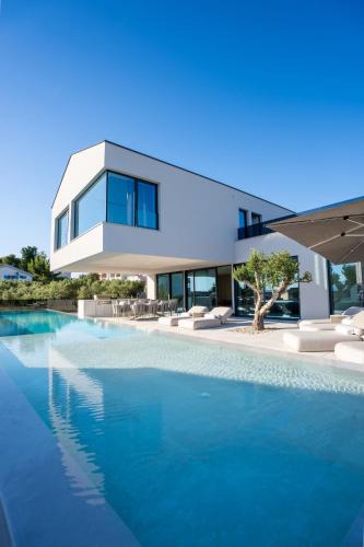 Zdrelac Villa | Villa FUX Eternity 3