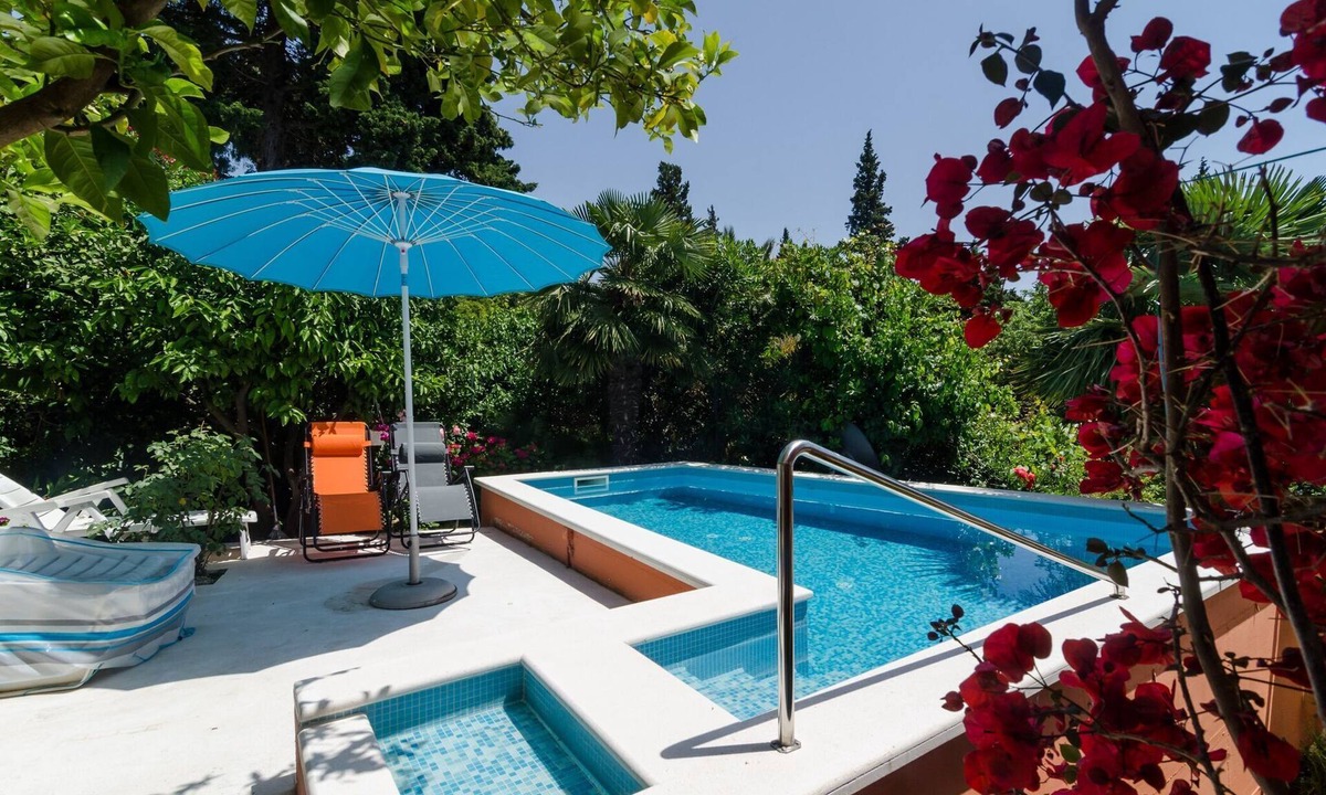 Mlini Villa | Villa Gemma - Four Bedroom Villa with Terrace and Swimming Pool