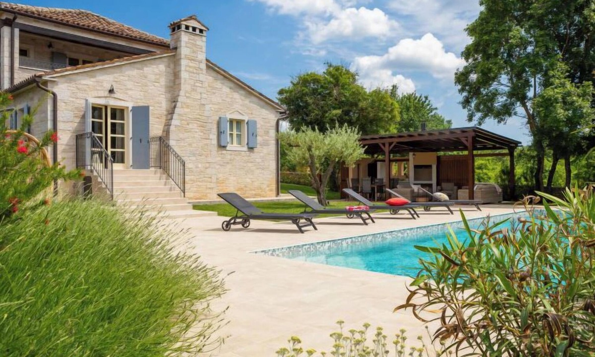 Mofardini House | Villa Grando I by Interhome