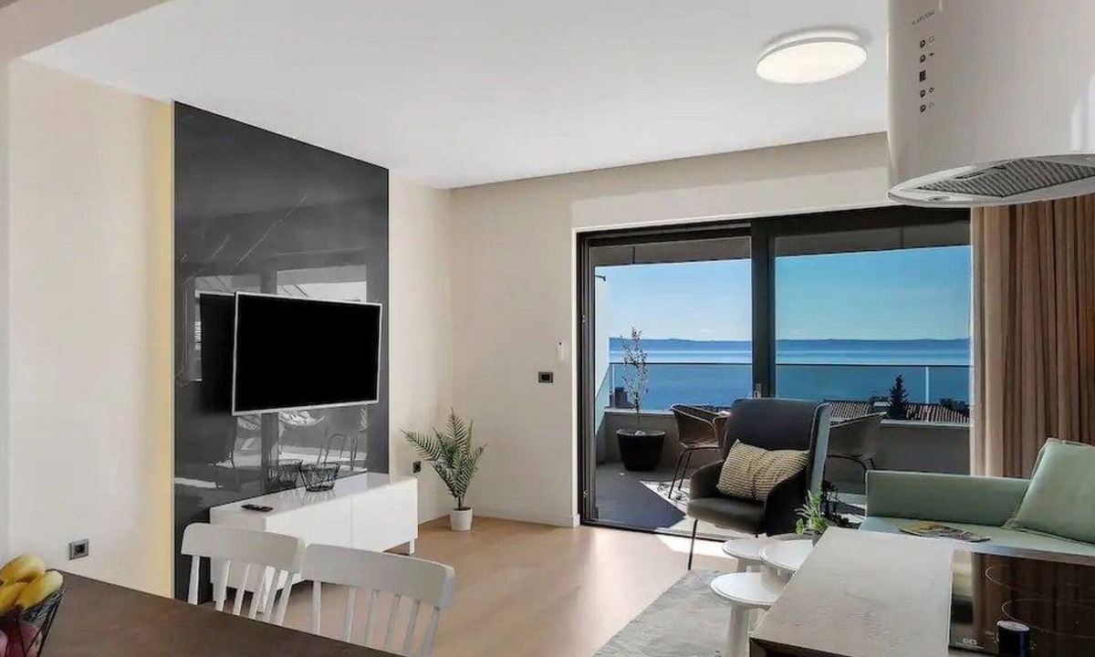 Ratac Apartment | Villa Jelena App. 7. Vis by Interhome