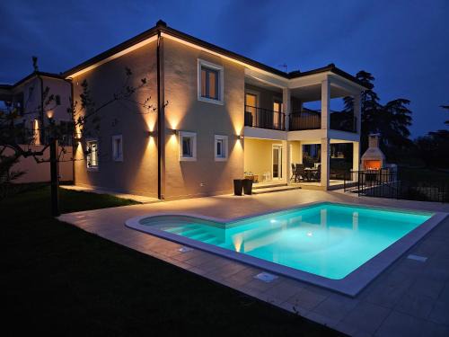 Crveni Vrh Villa | Villa Kortus Luxury modern villa near Petram Resort, beach 700m and Adriatic golf resort