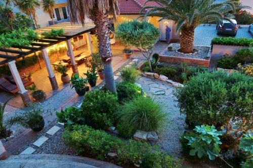 Vir Apartment | Villa Lantana