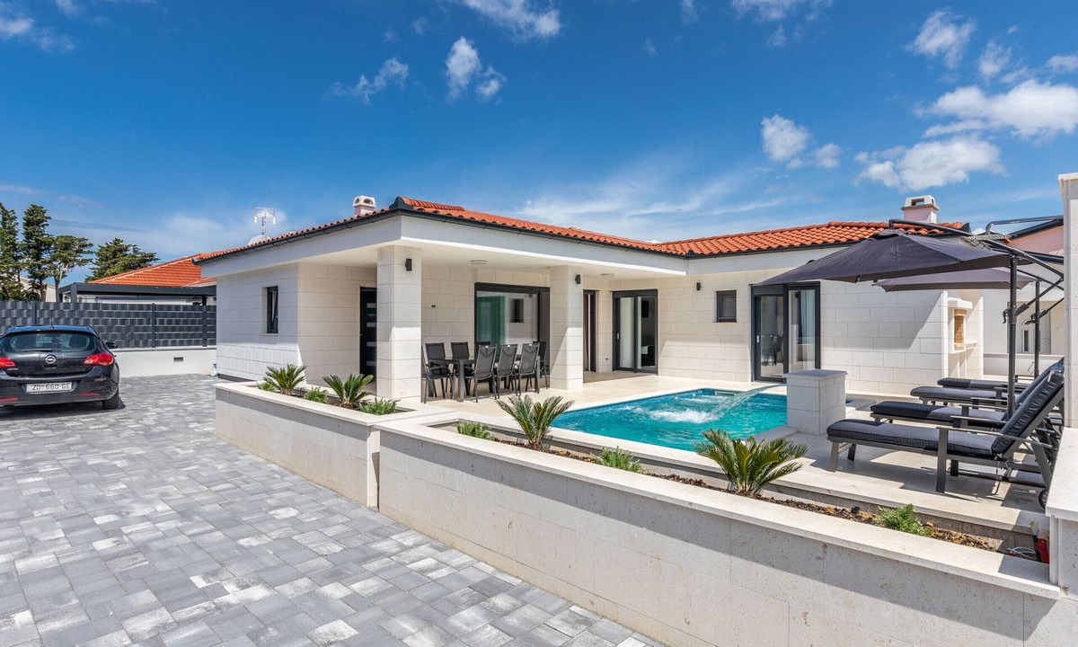Vir Villa | Villa Mariva with Heated Pool