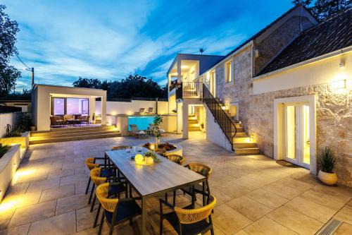 Marina Villa | Villa MijoMare "Outdoor pool,hot tub,infrared and finnish sauna,gym and game room"
