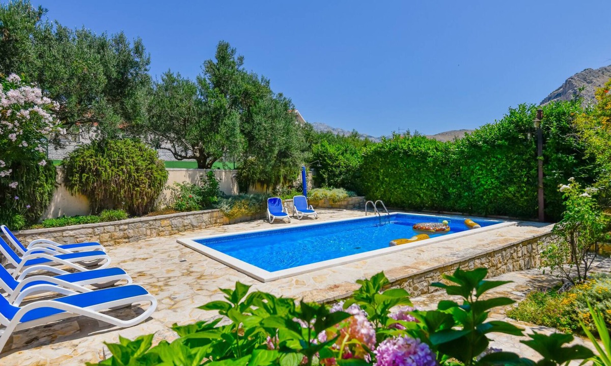 Zrnovnica Villa | Villa Mint - Split by Villas Guide
