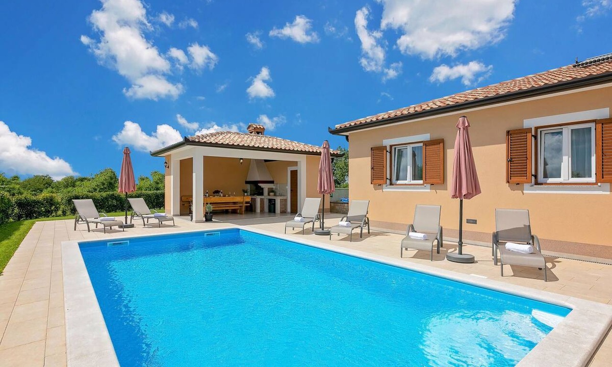 Tinjan House | Villa Mušković by Interhome