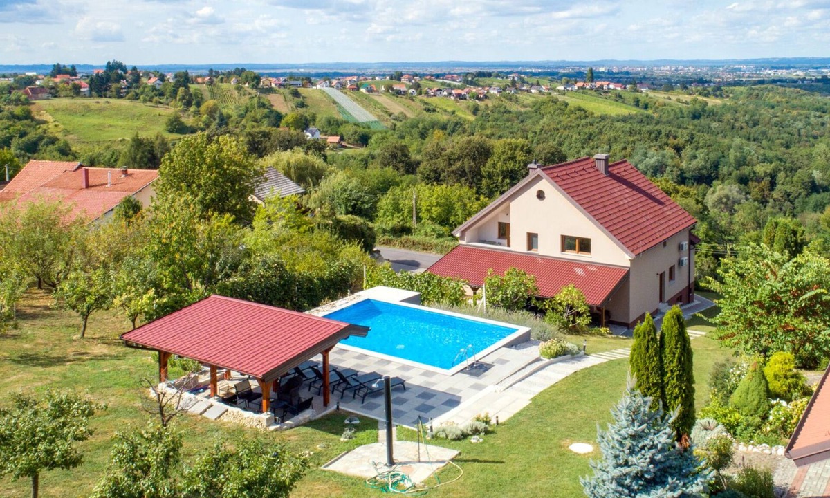 Sveti Ilija Villa | Villa Nevita by Villas Guide