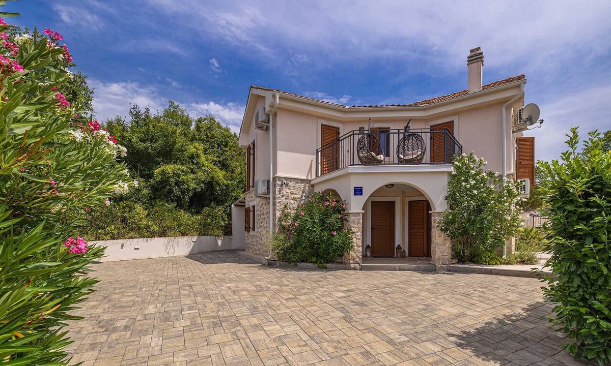 Malinska-Dubasnica Villa | Villa OASA with private heated pool