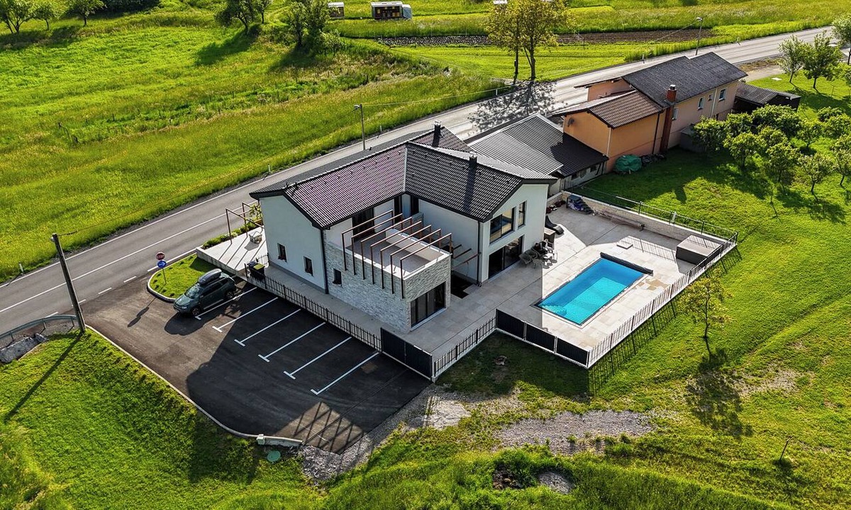 Ilirska Bistrica Villa | Villa Otokar - Luxury villa with private pool, hot tub and huge garden