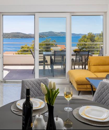 Okrug Gornji Apartment | VILLA PALAVRA - Apartments With Amazing Sea Views and Heated Pool