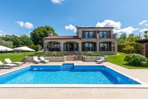 Baderna Villa | Villa Roma