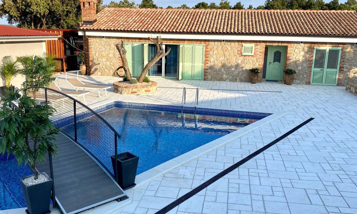Nerezine Villa | Villa Rosellina by Villas Guide