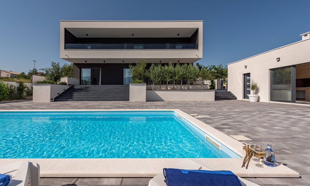 Razanac Villa | Villa Ruby Rose ZadarVillas