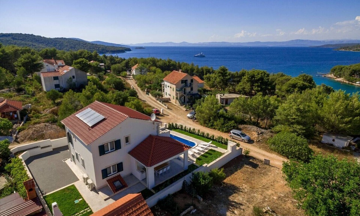 Cove Osibova (Milna) Villa | Villa Urma - Coastal villa with pool on Brac Island