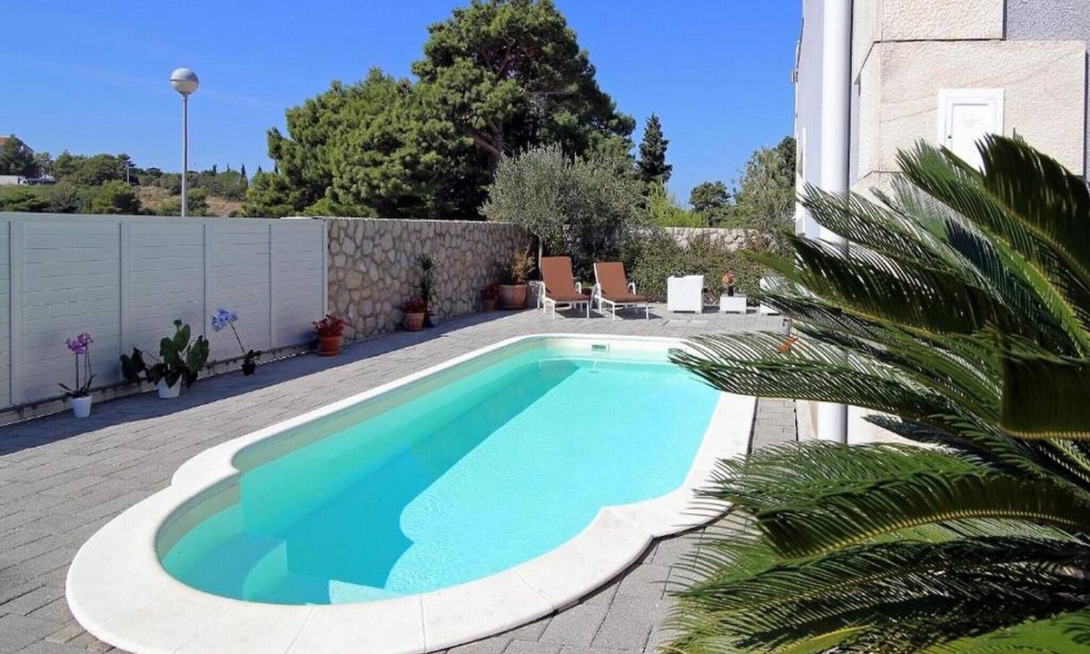 Babin Kuk Apartment | Villa Vanda - Two Bedroom Apartment with Swimming Pool