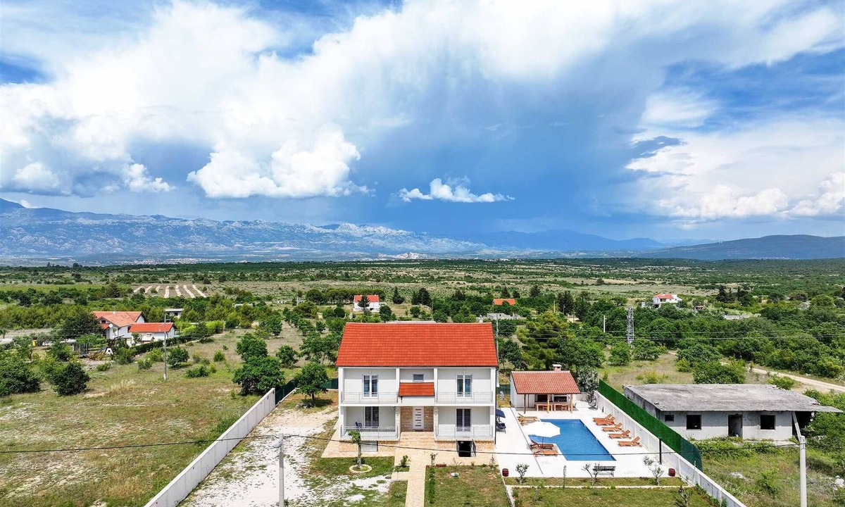 Velim Villa | Villa Vera-swimming pool, 12 PAX