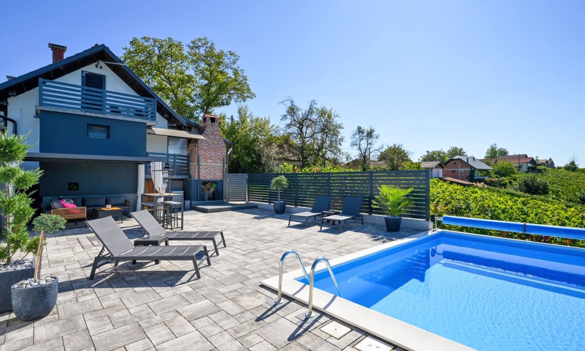 Donji Martijanec Villa | Villa Vinea by Villas Guide
