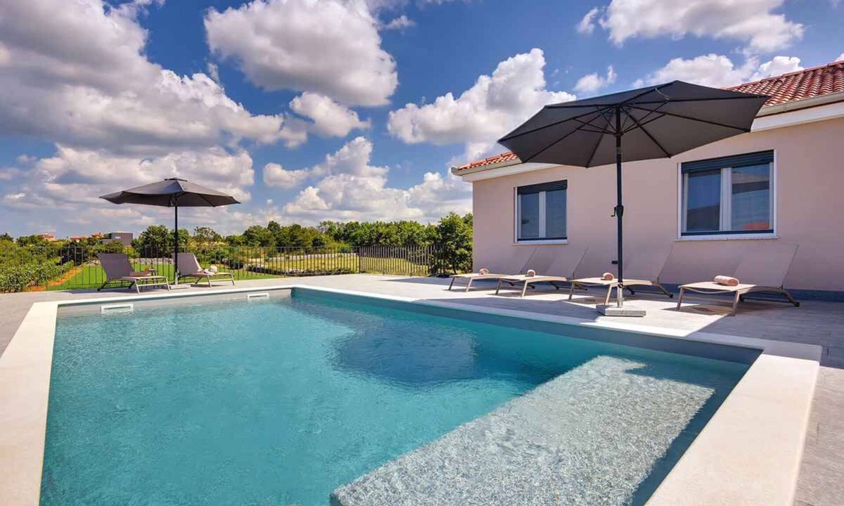 Kanfanar Villa | Villa with pool for 6 people