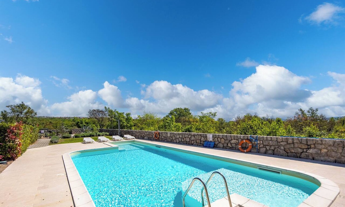 Brzac Apartment | Wabi Sabi Apt2 Pool & Garden, Brzac, Croatia
