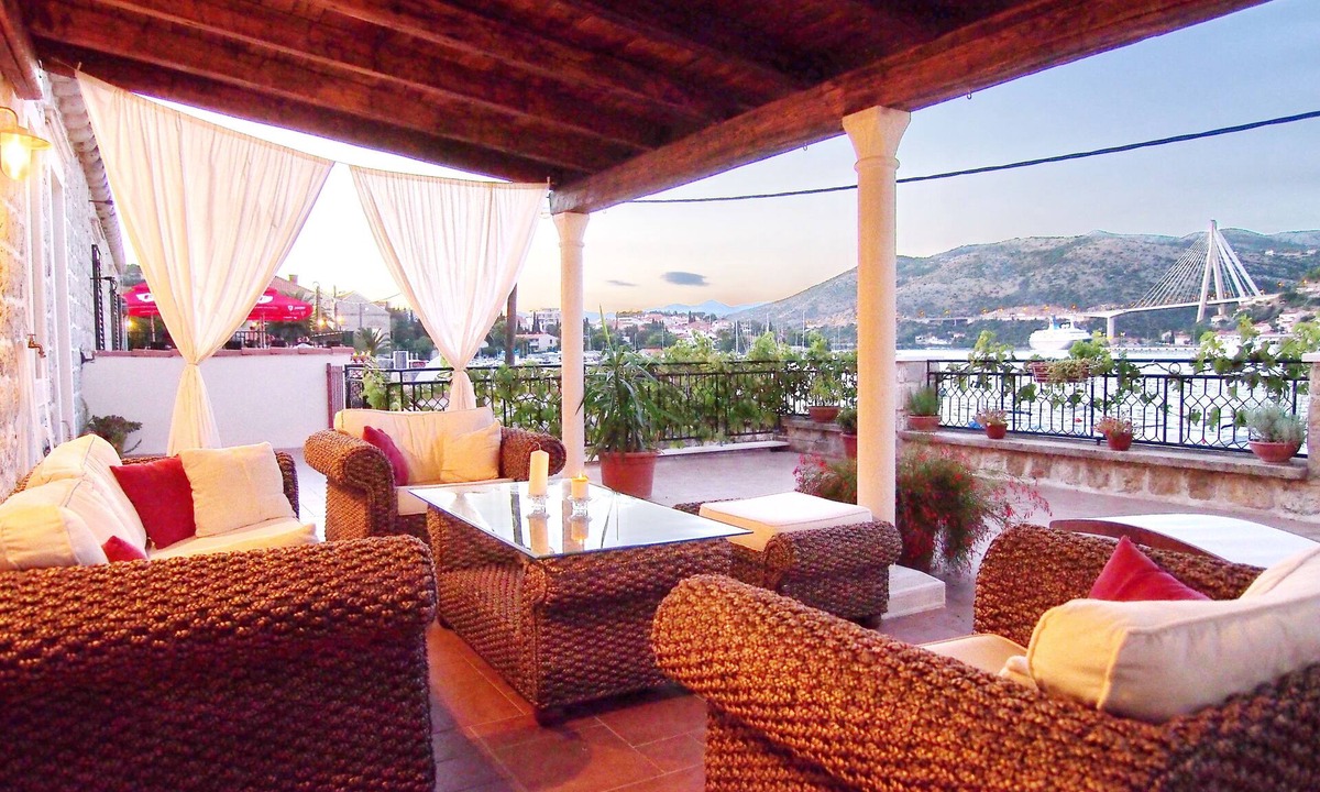 Dubrovnik House | Waterfront stone house with large terrace in city center