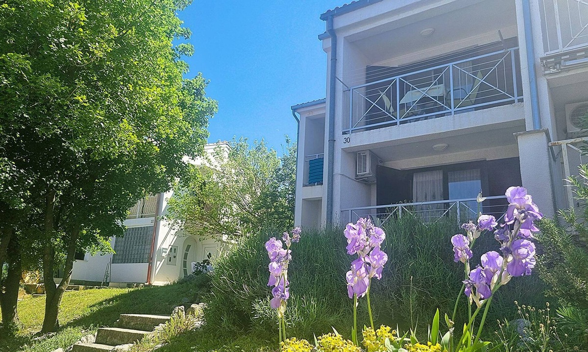 Klenovica Apartment | Wohnung auf zwei Etagen mit Terrasse und Balkon by Interhome