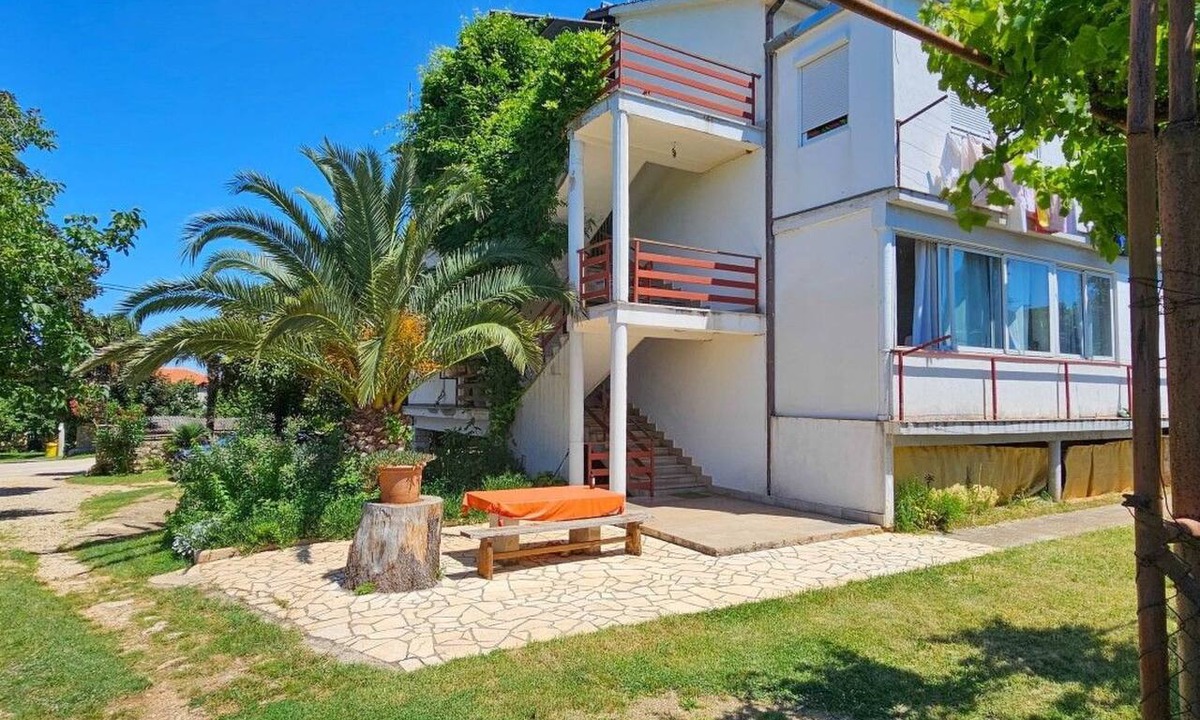 Dajla Apartment | Wohnung "Davor A3" direkt am Strand by Interhome