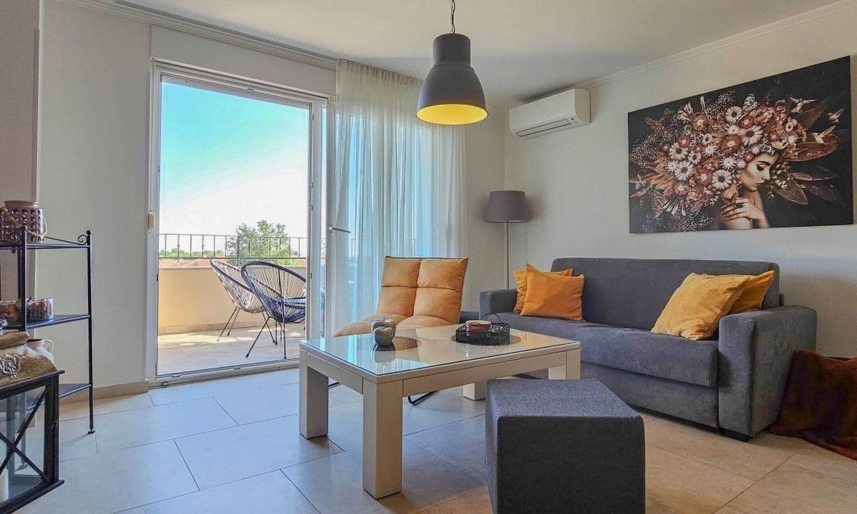 Novigrad Apartment | Wohnung mit Balkon für 4 Personen by Interhome