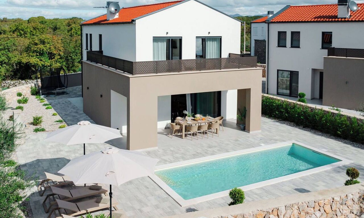 Kras Villa | Wonderful private villa with A/C, private pool, WIFI, TV, terrace, pets allowed and panoramic view