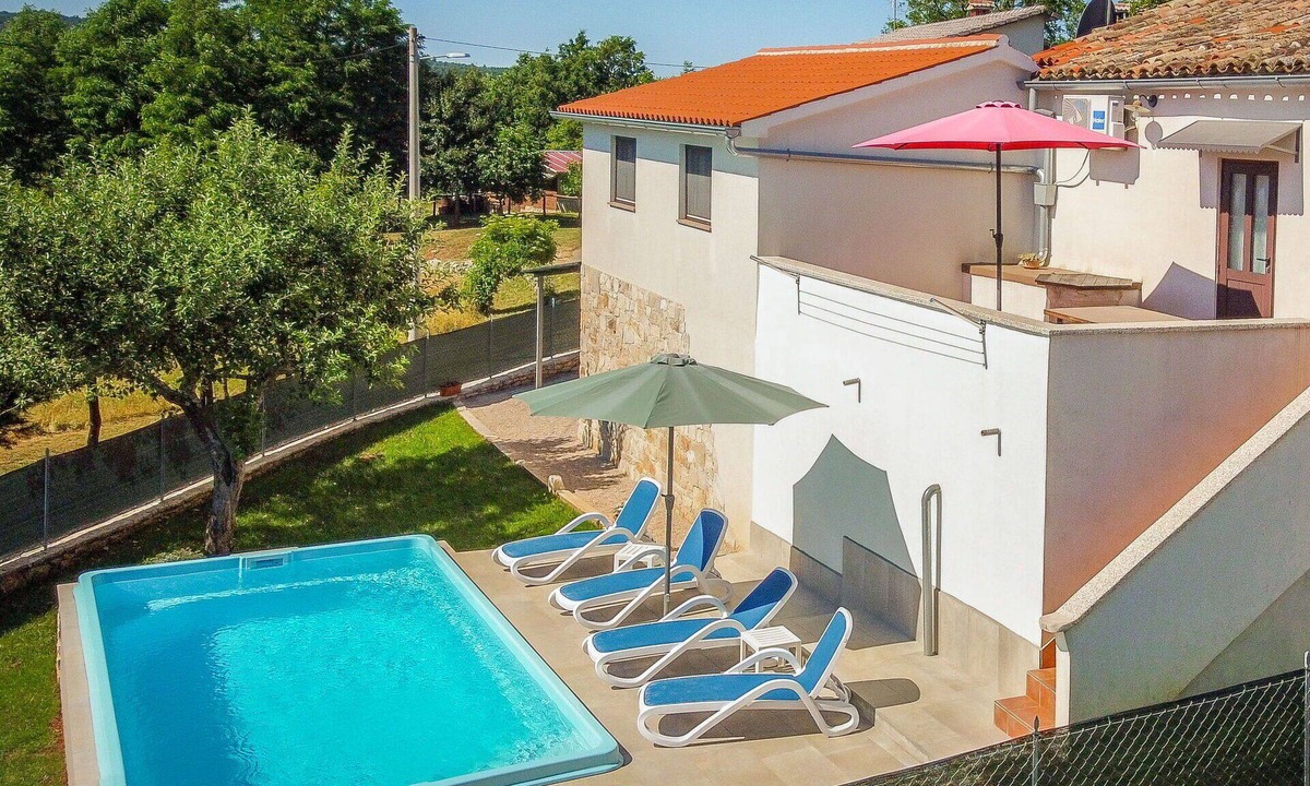 Gracisce House | Wonderful private villa for 6 people with private pool, WIFI, A/C, TV and terrace