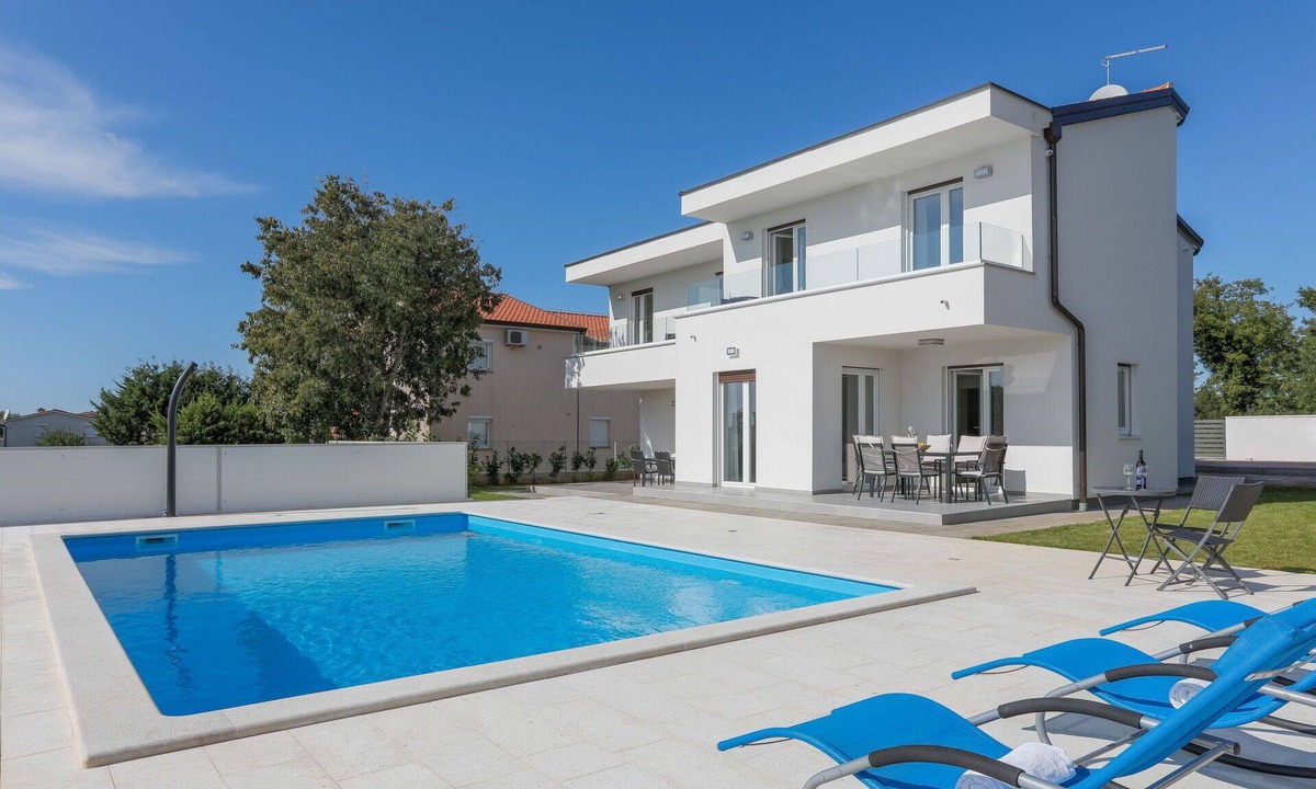 Nova Vas House | Wonderful private villa for 10 people with WIFI, private pool, A/C, TV, terrace and panoramic view