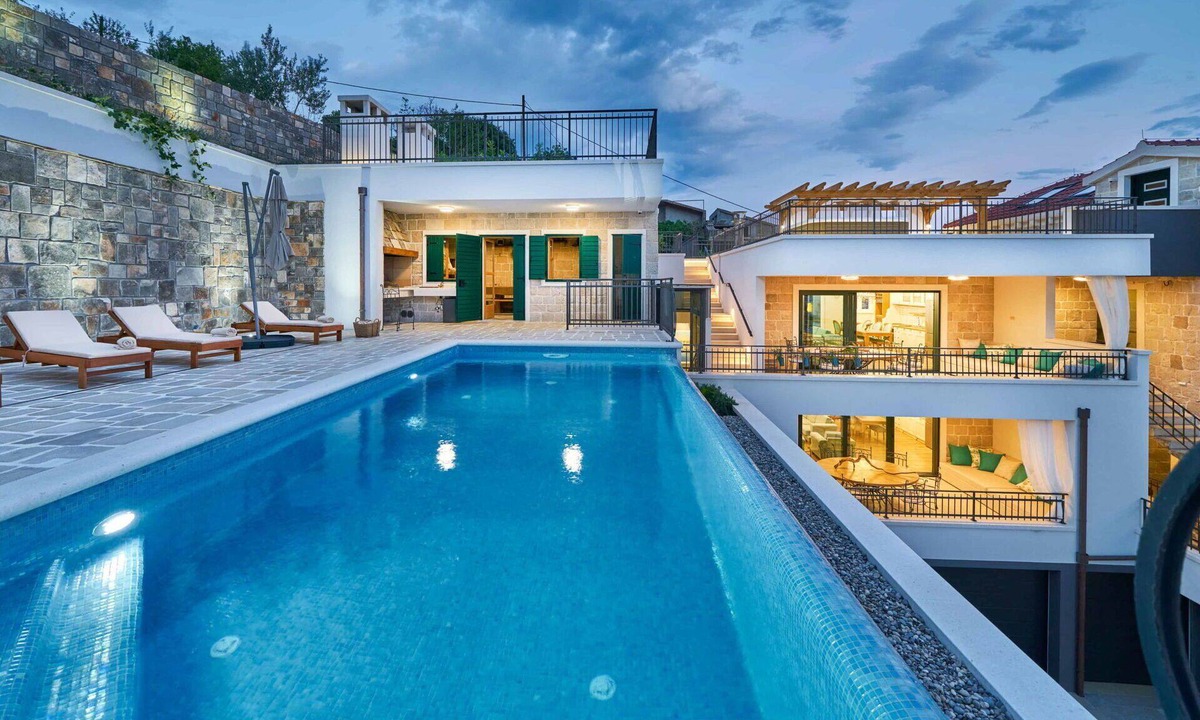 Jesenice Villa | Wonderful private villa for 12 guests with private pool, hot tub, A/C, WIFI, TV and terrace