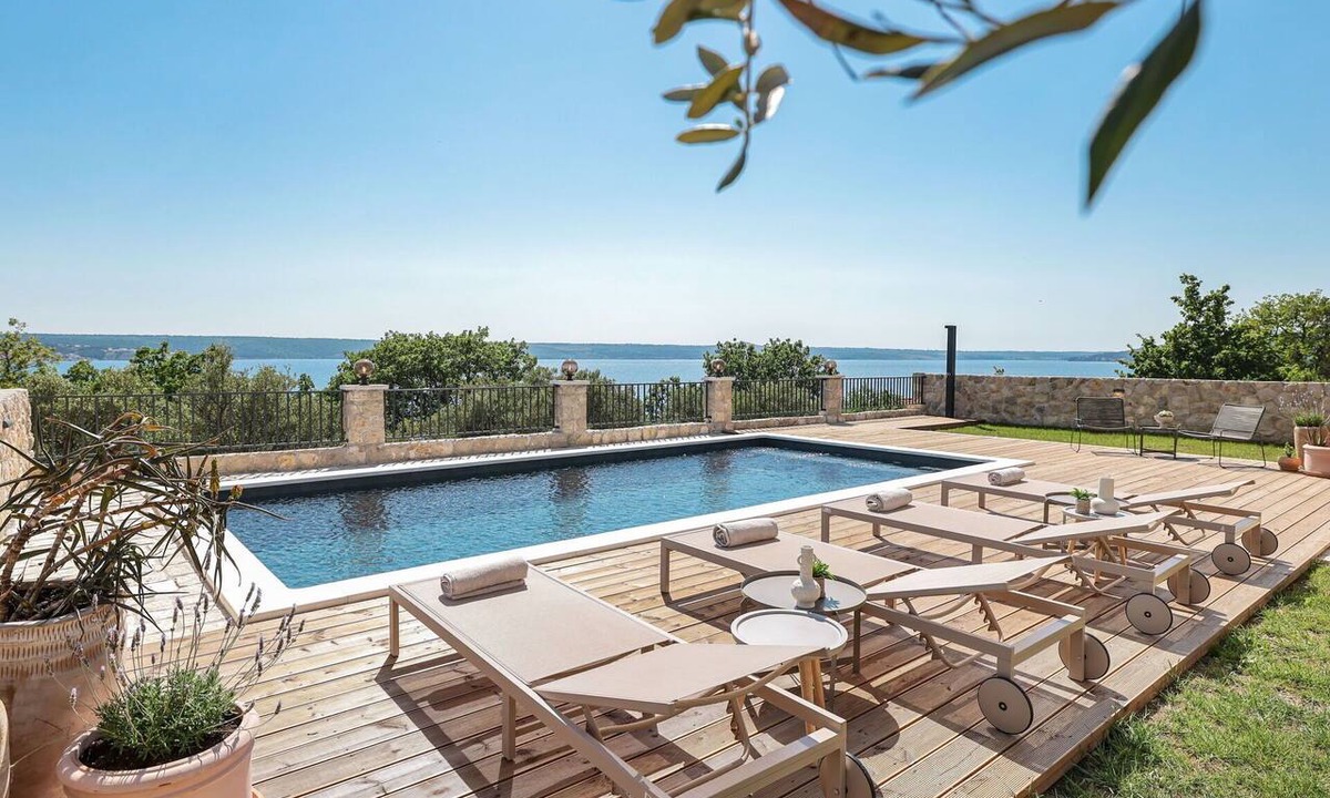 Maslenica Villa | Wonderful private villa for 9 guests with A/C, WIFI, private pool, TV and terrace