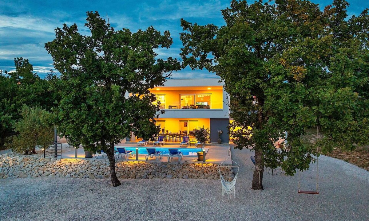 Maslenica Villa | Wonderful private villa for 8 people with A/C, WIFI, private pool, TV and terrace