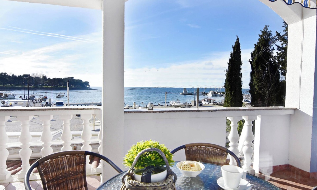 Savudrija Apartment | Wonderful sea view apartment in Savudrija