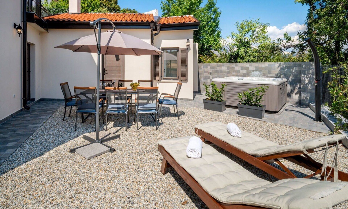 Kastav House | Wonderful villa with private pool, WIFI, A/C, TV, terrace, pets allowed and panoramic view