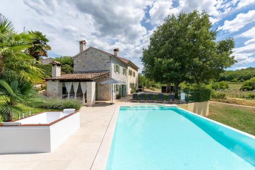 Rakotule Villa | Zvonar