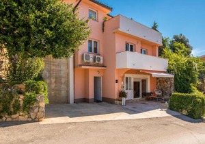 1 Bedroom Awesome Apartment In Stara Baska