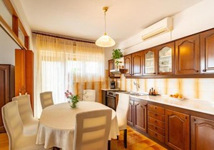 1 Bedroom Awesome Apartment In Blato