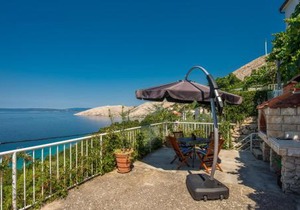 1 Bedroom Beautiful Apartment In Stara Baska