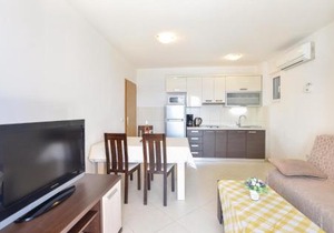 1 Bedroom Nice Apartment In Stanici in Stanići
