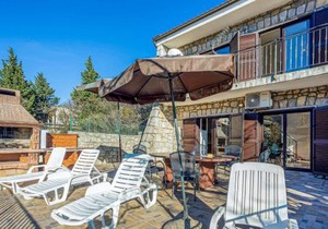 3 Bedroom Awesome Home In Cesarica