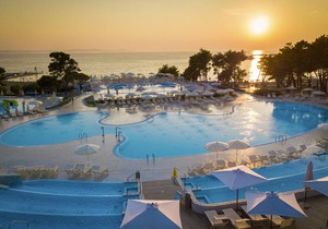 4 * apartments superior/2pax studio-l in Zaton