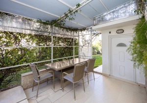 Amazing apartment in Kastel Stafilic