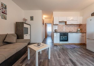 Amazing apartment in Povljana with WiFi