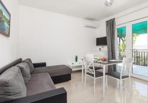 Amazing Apartment In Vlasici With Wifi