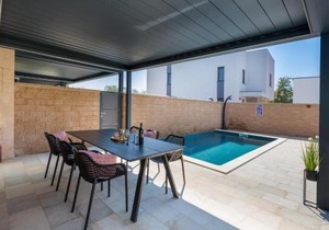 Amazing Home In Peroj