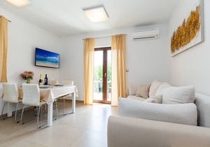 Apartment for 4 persons approx. 45 m² in Poreč, Istria (Istrian Riviera) in Mugeba