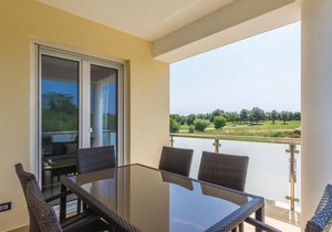 Apartment Funtana II