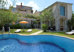 Apartment Zwei Rosen - PUL550 by Interhome